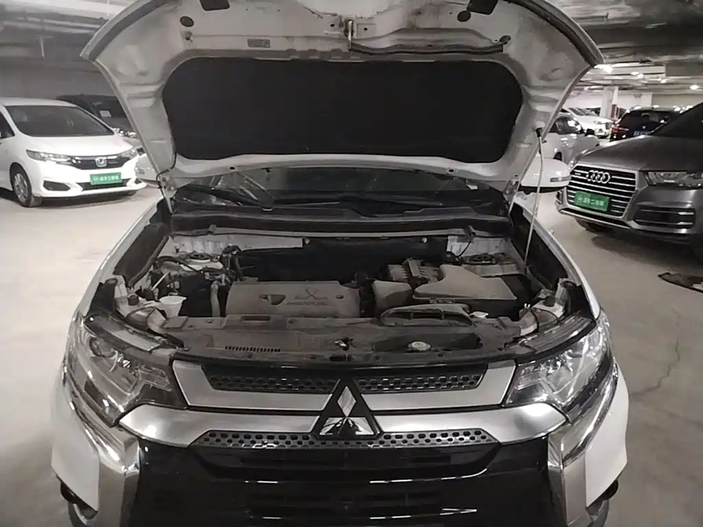 Mitsubishi Outlander — миниатюра 22