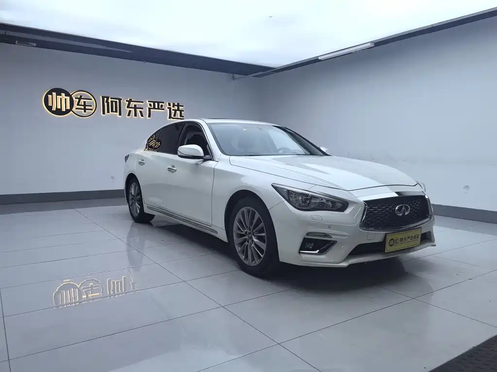 Infiniti Q50L 2018 2.0T VI