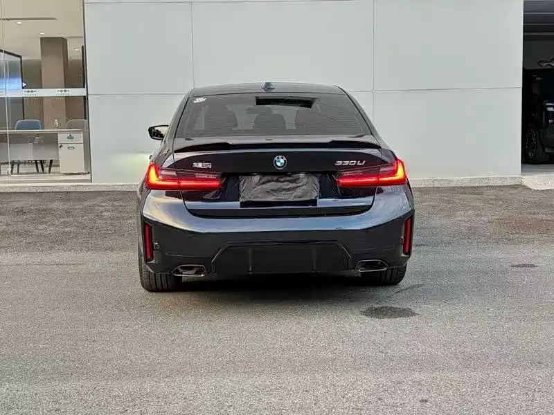 BMW 3 Series — миниатюра 7