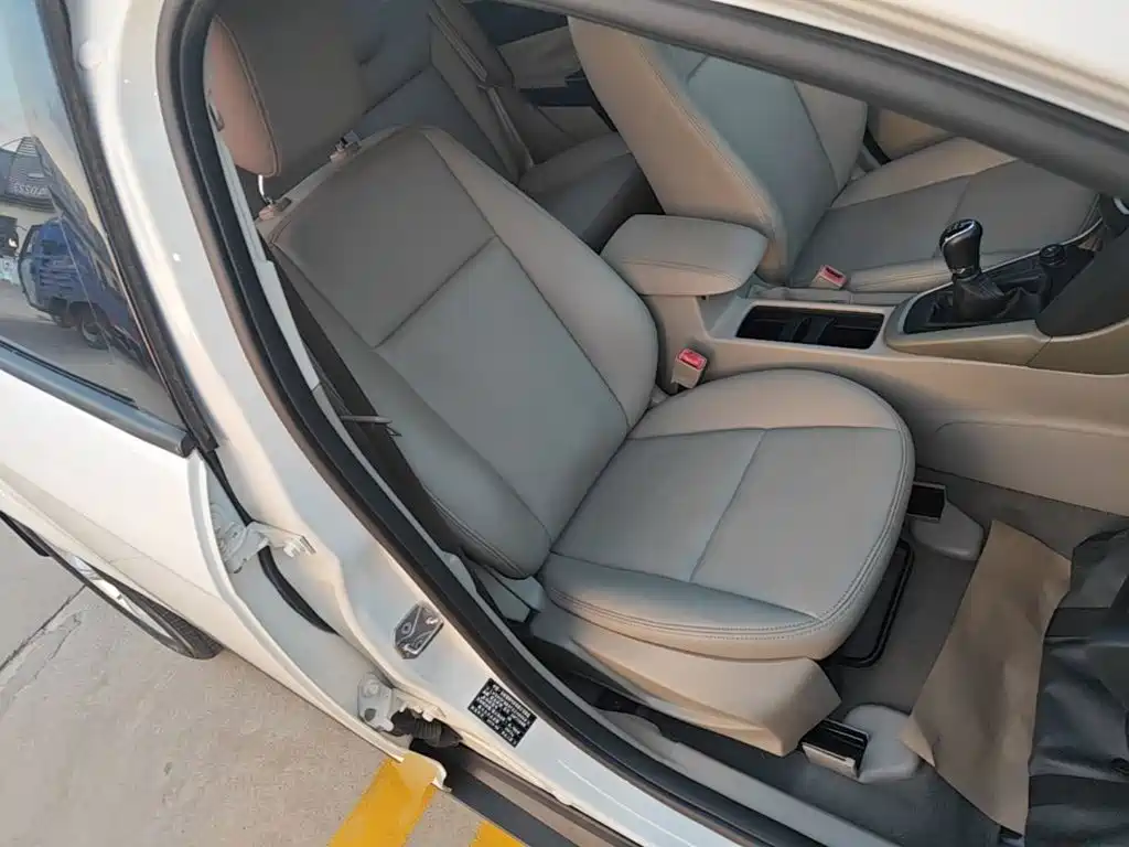 Ford Focus — миниатюра 25