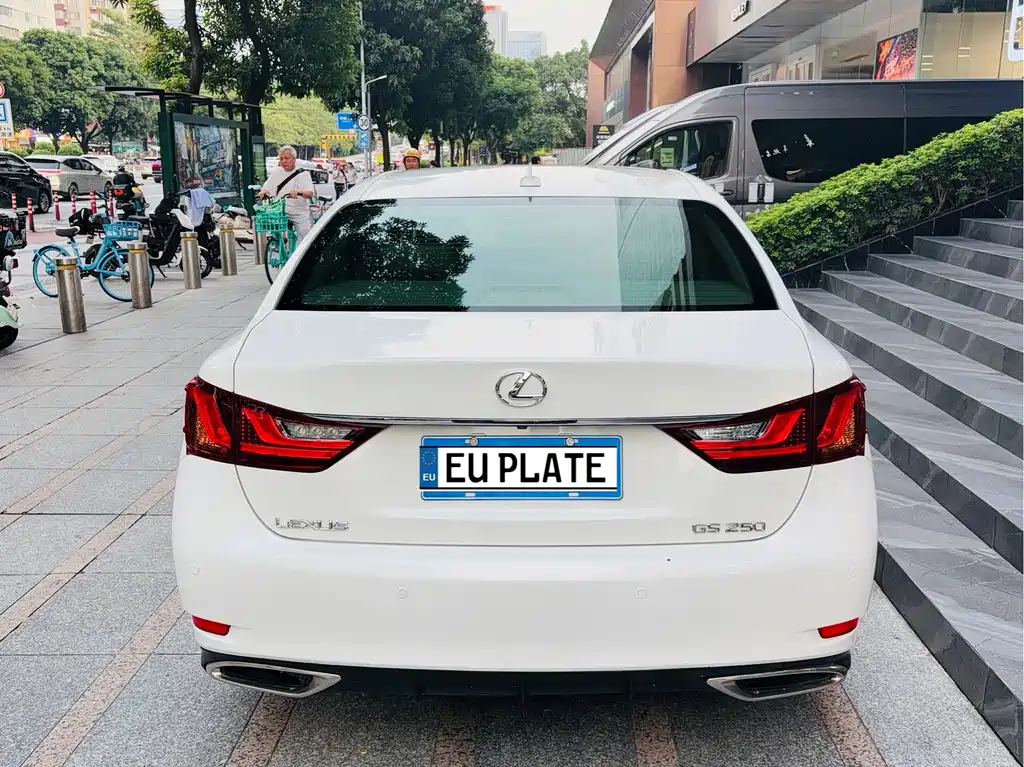 Lexus GS — миниатюра 5