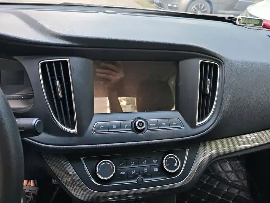 Roewe 360 — миниатюра 13