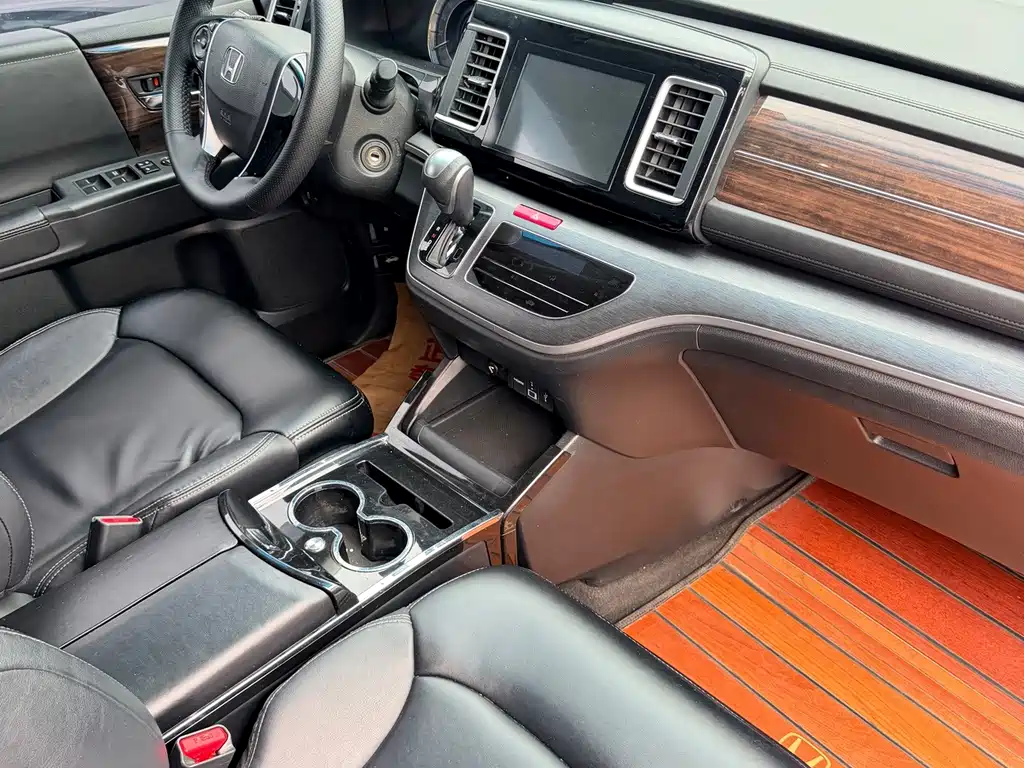 Honda Elysion — миниатюра 16