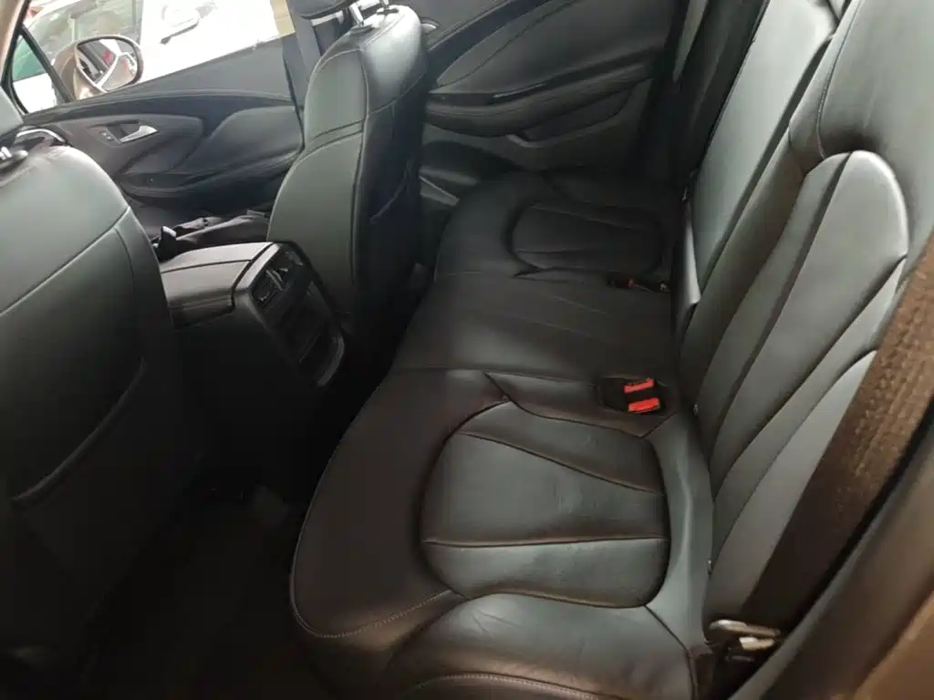 Buick Envision Plus — миниатюра 17