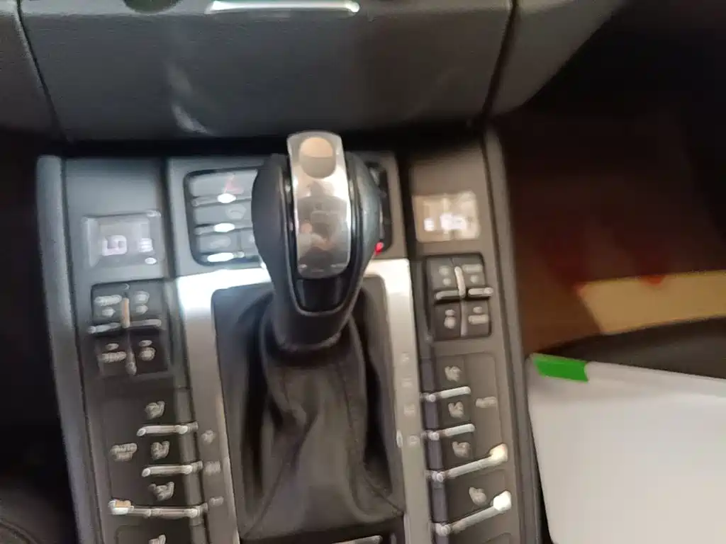 Porsche Macan — миниатюра 14