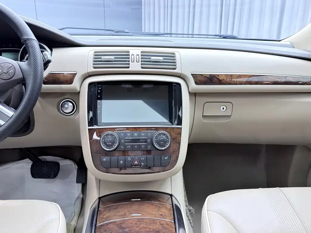 Mercedes-Benz R-Class — миниатюра 16