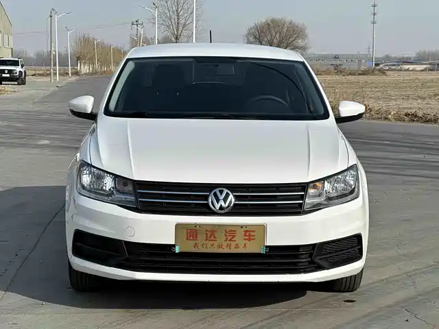 VOLKSWAGEN SANTANA