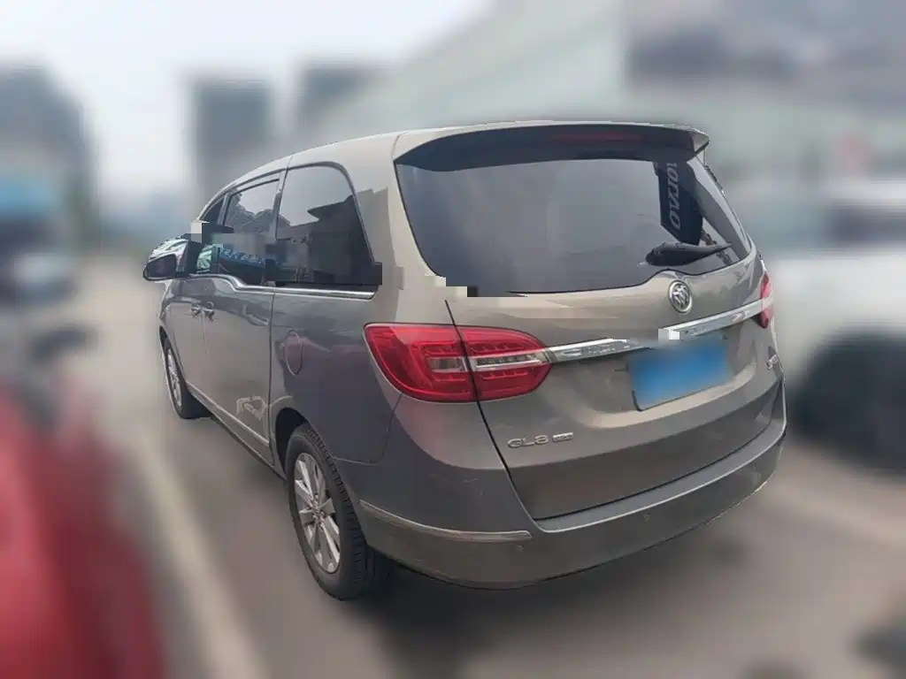Buick GL8 — миниатюра 9
