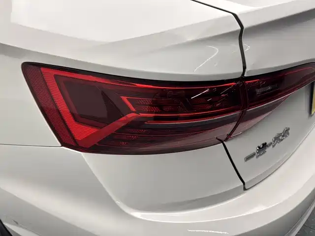 Volkswagen Sagitar — миниатюра 16