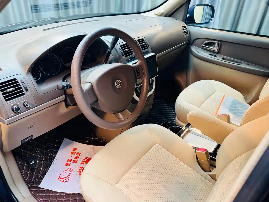 Buick GL8 2013 2.4L