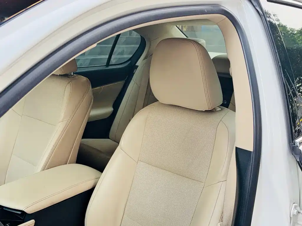 Lexus GS — миниатюра 14