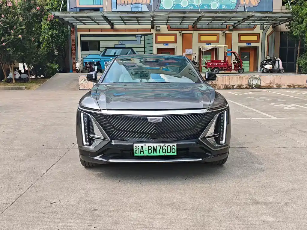 Cadillac Lyriq — миниатюра 2