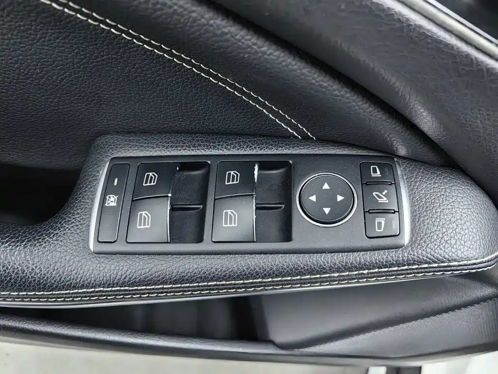 Mercedes-Benz GLA — миниатюра 9