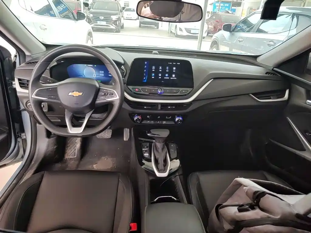 Chevrolet Menlo — миниатюра 10