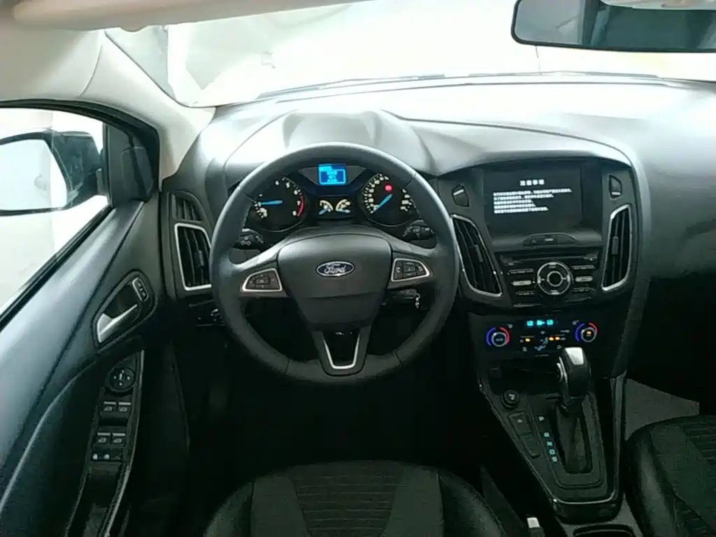 Ford Focus — миниатюра 11