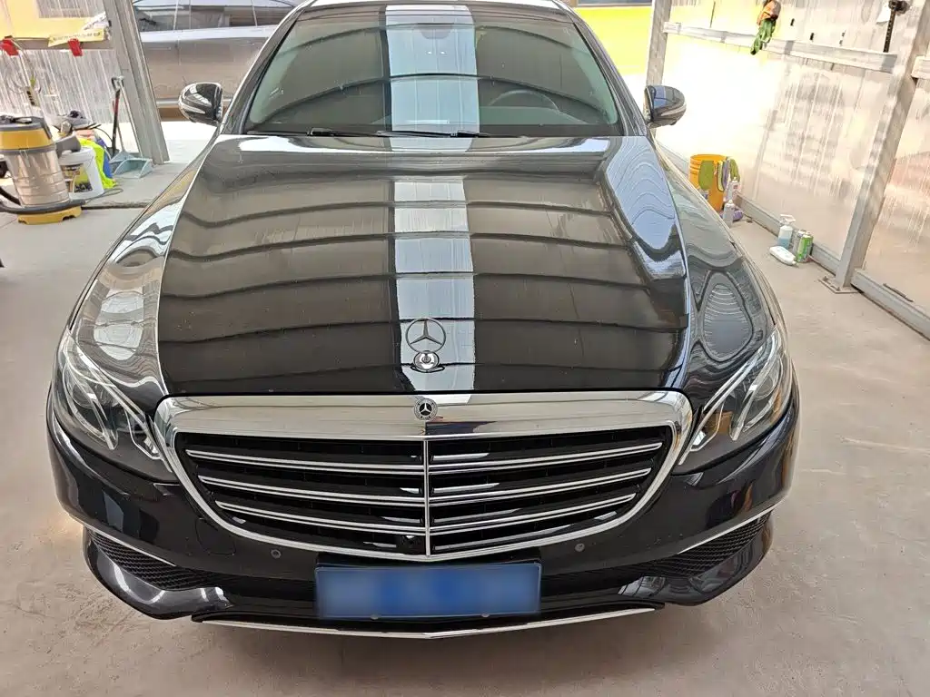 Mercedes-Benz E-Class — миниатюра 3