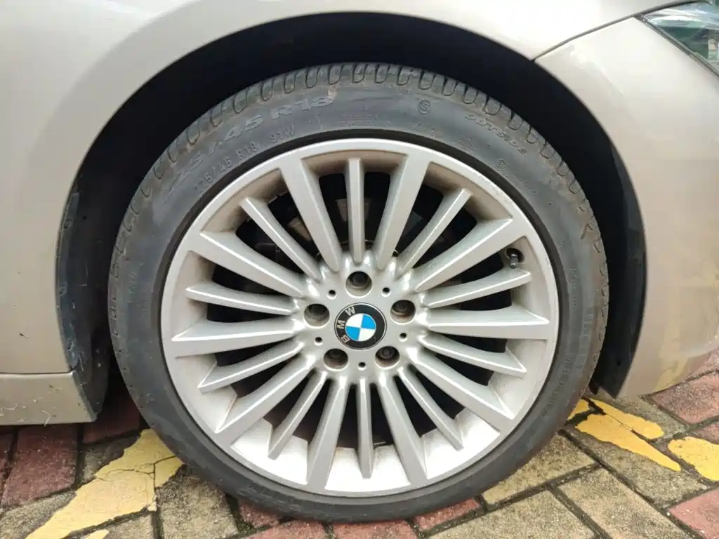 BMW 3 Series — миниатюра 8