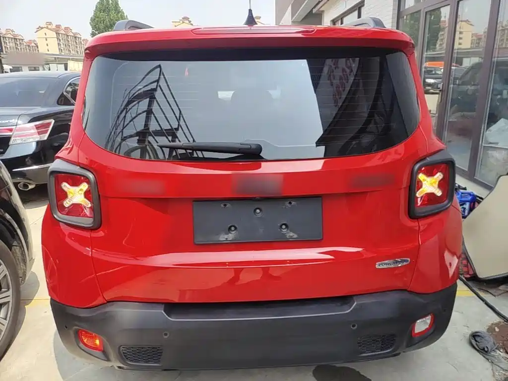 Jeep Renegade — миниатюра 6