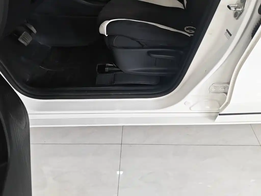 BYD e2 — миниатюра 22