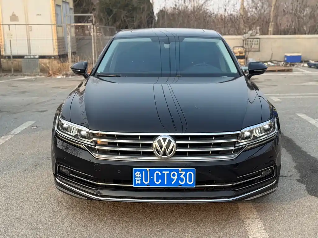 VOLKSWAGEN HUIANG