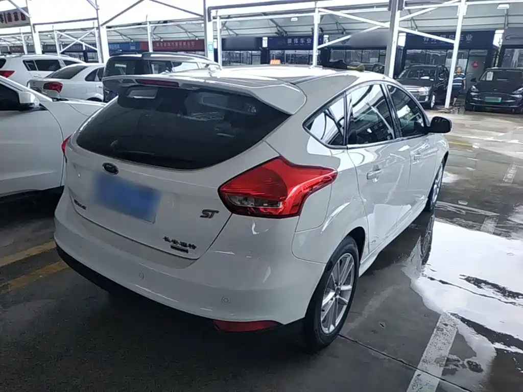 Ford Focus — миниатюра 7