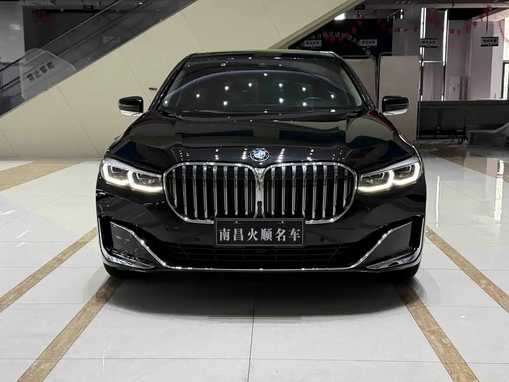BMW 7 Series — миниатюра 2