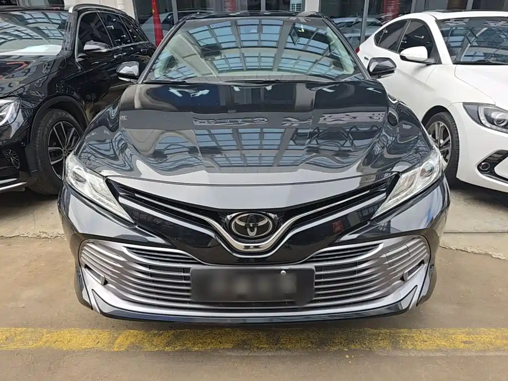 Toyota Camry — миниатюра 3