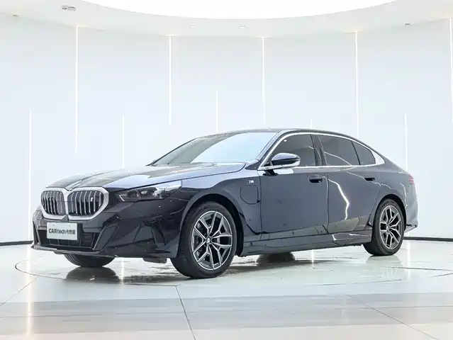 BMW I5 2025