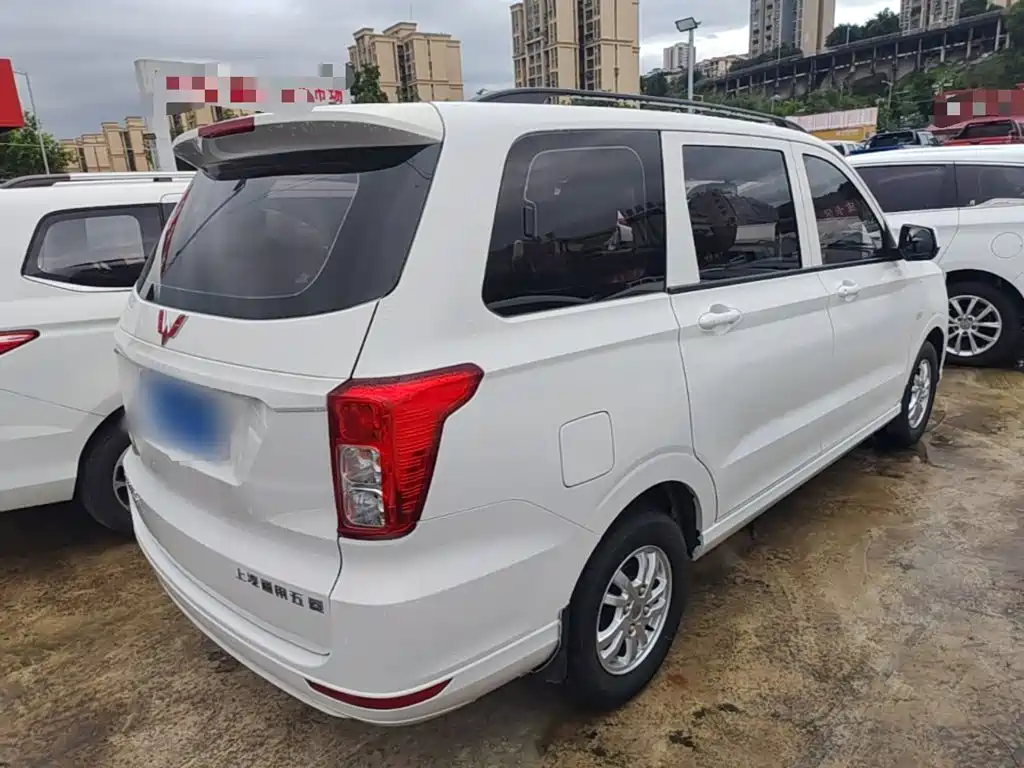 Wuling Hongguang — миниатюра 7