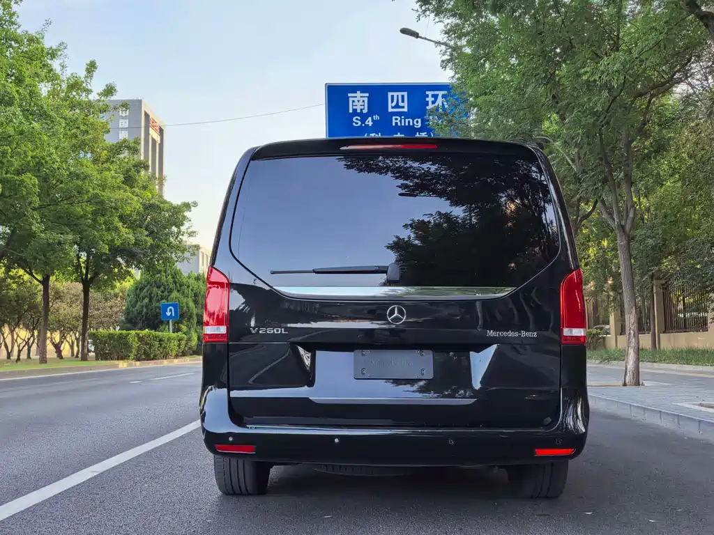 Mercedes-Benz V-Class — миниатюра 6