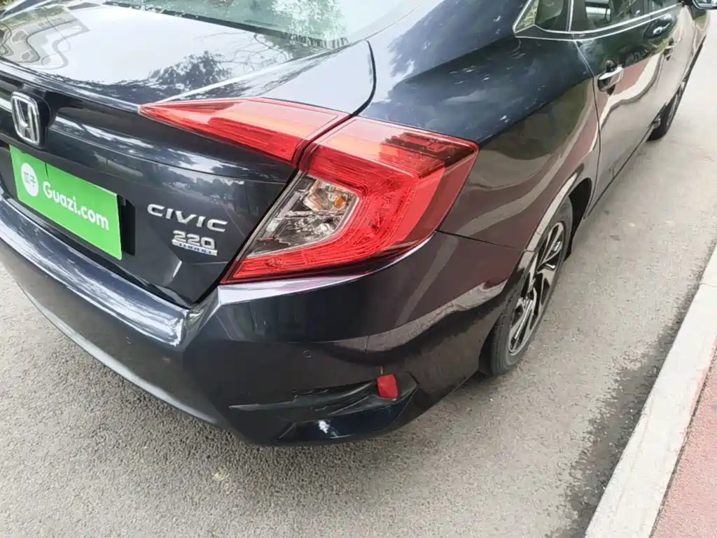 Honda Civic — миниатюра 8