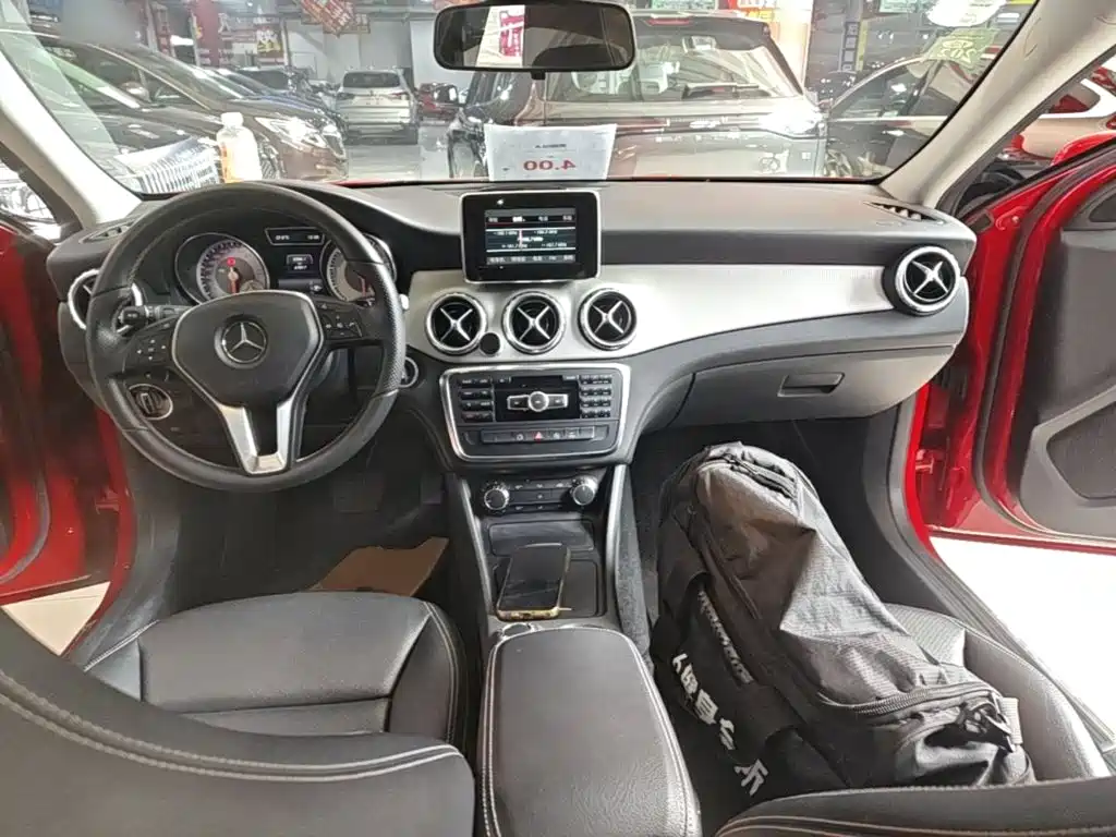 Mercedes-Benz GLA — миниатюра 10