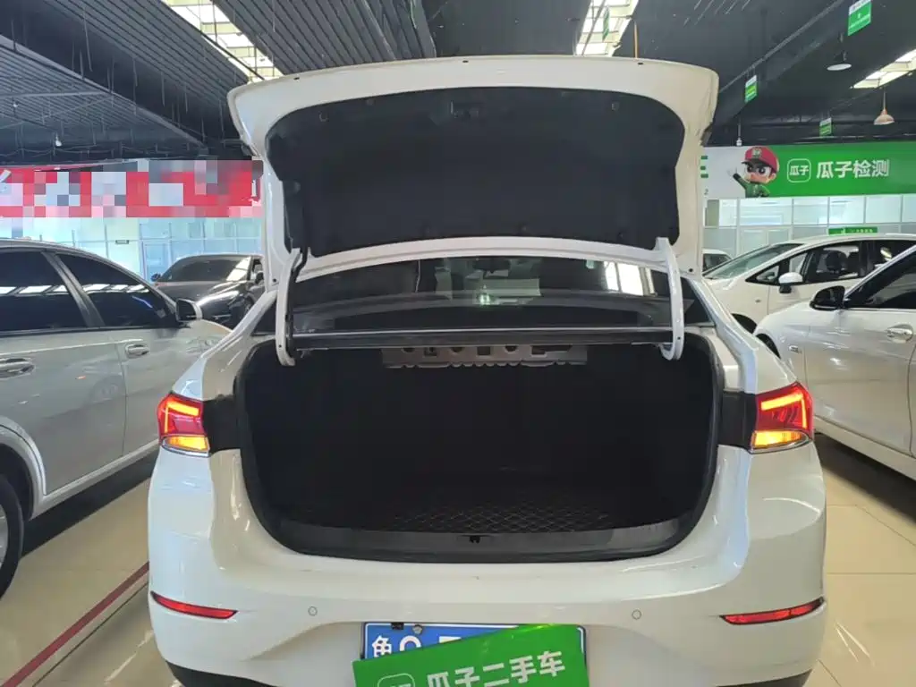 Buick Excelle — миниатюра 19