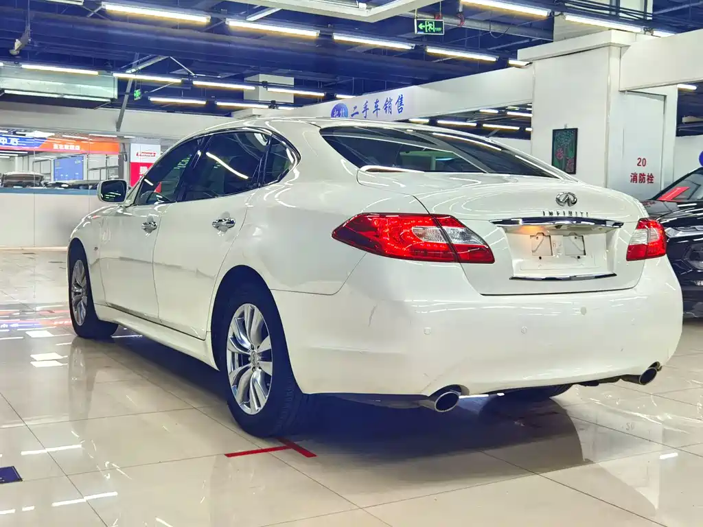 Infiniti M — миниатюра 4