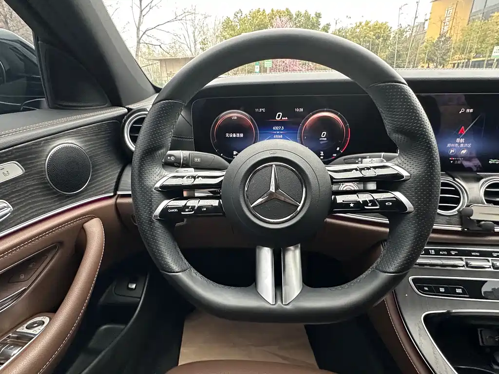 MERCEDES-BENZ E CLASS