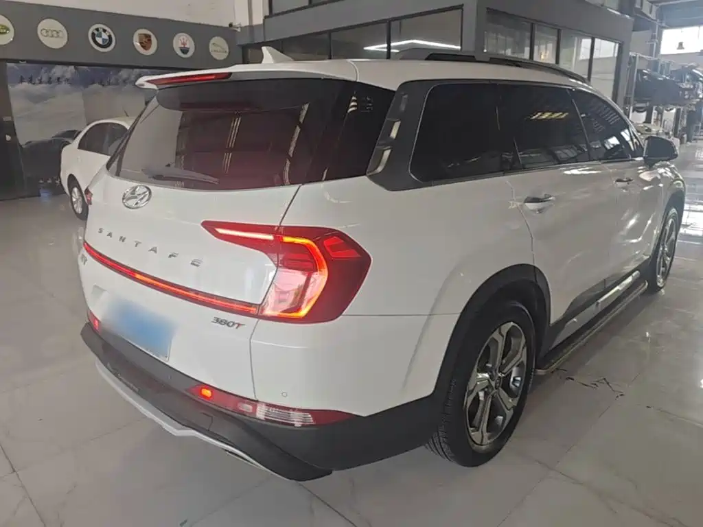 Hyundai Santa Fe — миниатюра 7