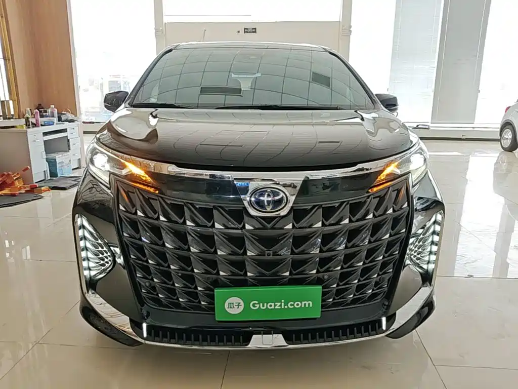 Toyota Sienna — миниатюра 3