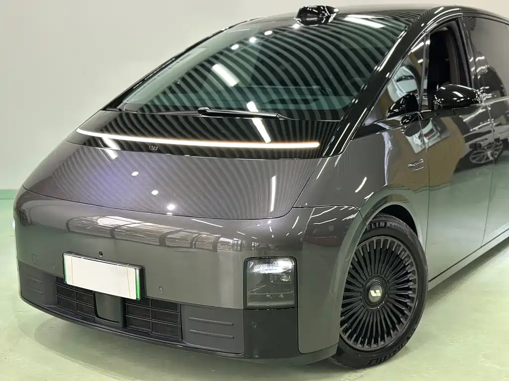 Li Auto Li MEGA — миниатюра 2