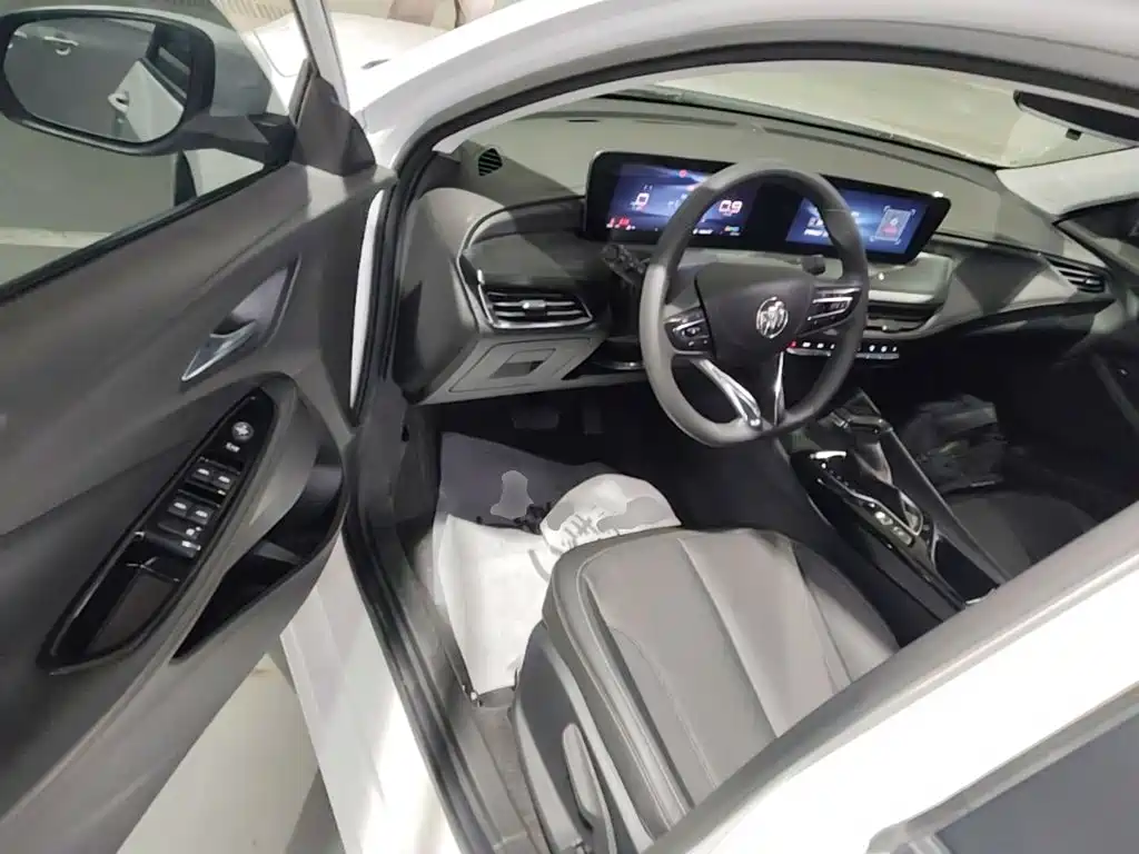 Buick Verano — миниатюра 16