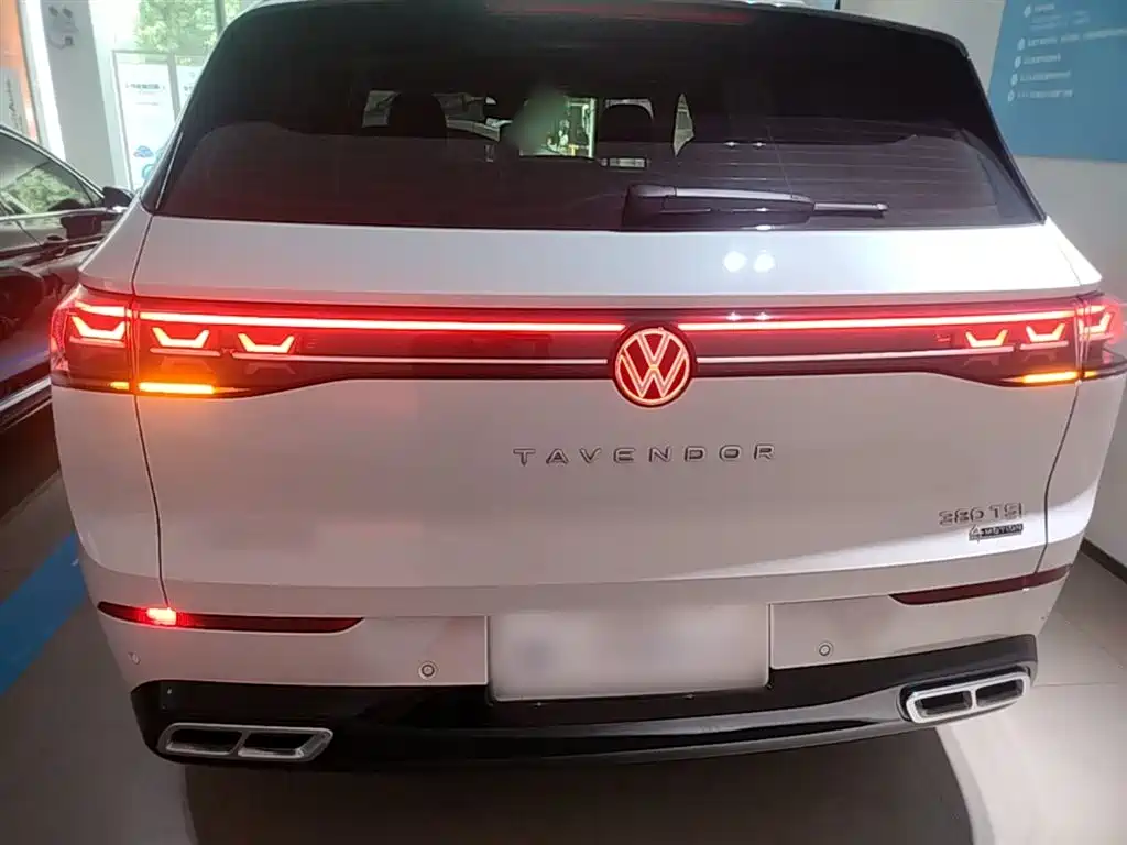 Volkswagen Tavendor 2023 380TSI R-Line