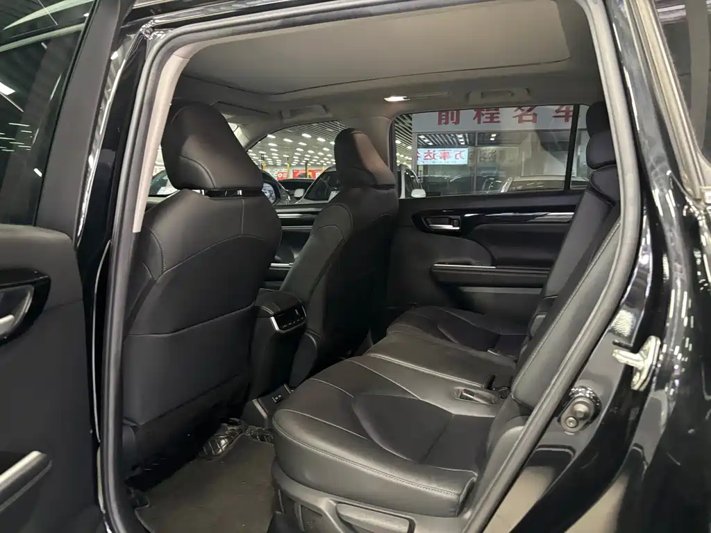 Toyota Highlander — миниатюра 3