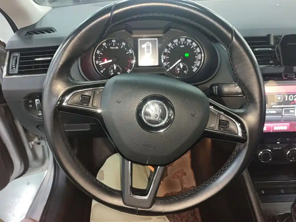Skoda Octavia — миниатюра 11