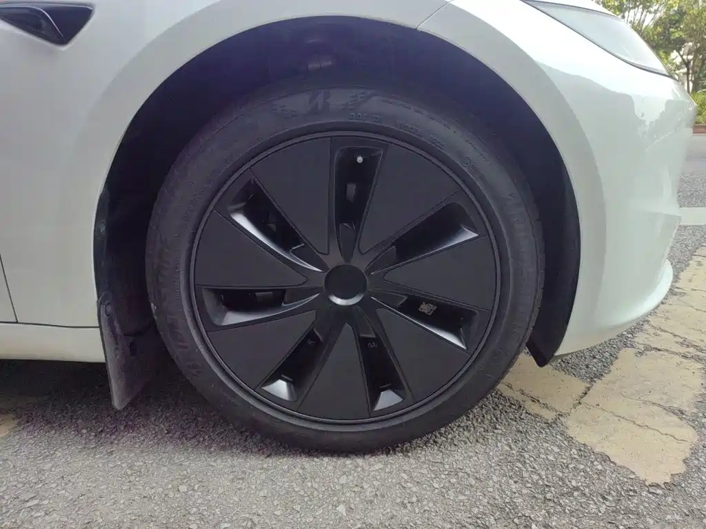 Tesla Model 3 — миниатюра 23