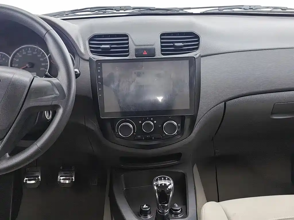 Wuling Hongguang — миниатюра 12