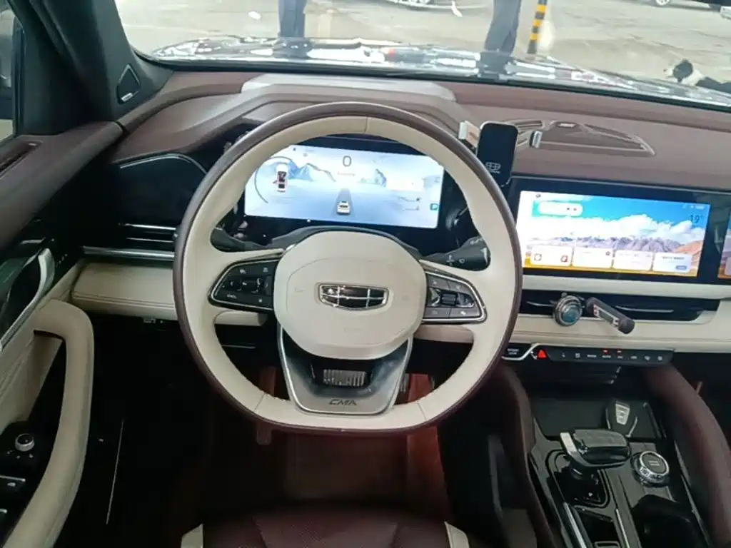 Geely Xingyue L — миниатюра 11