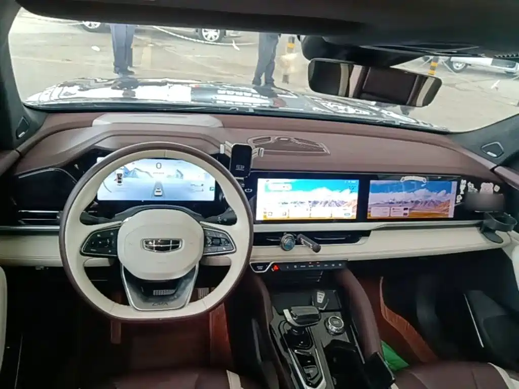 Geely Xingyue L — миниатюра 10