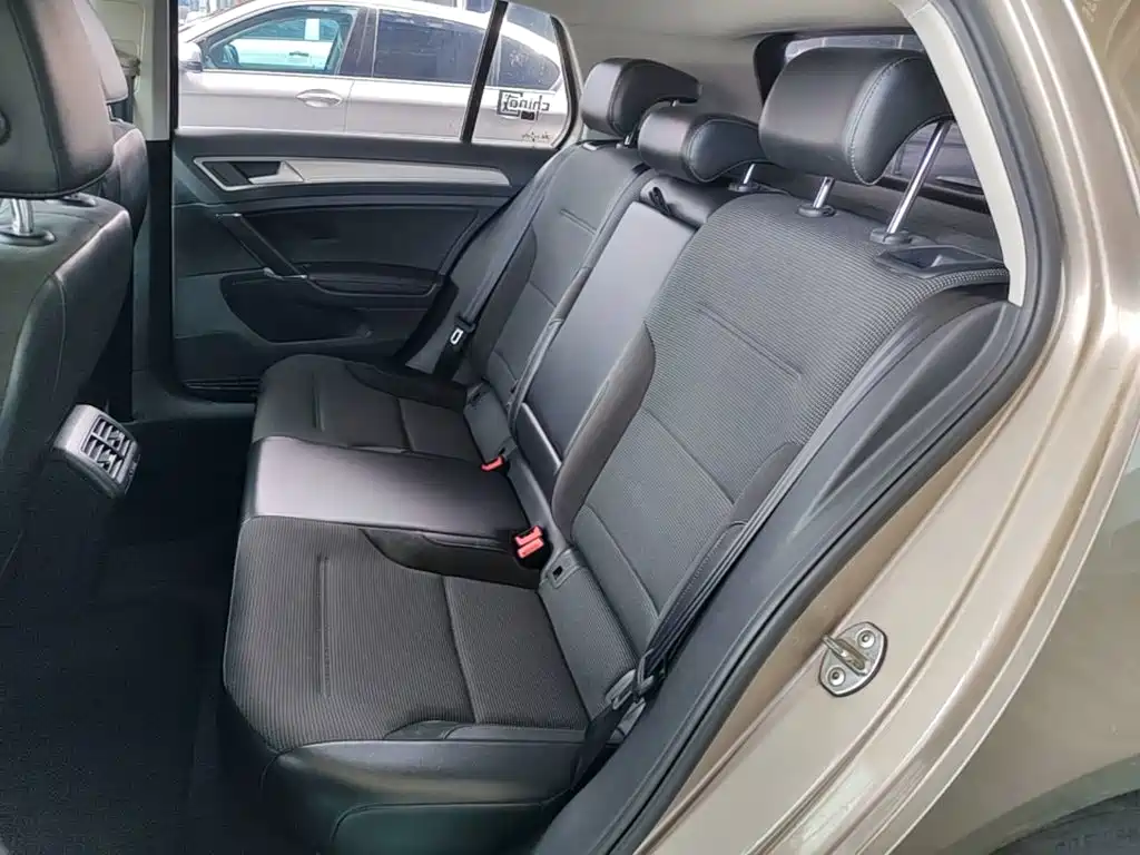 Volkswagen Golf — миниатюра 17