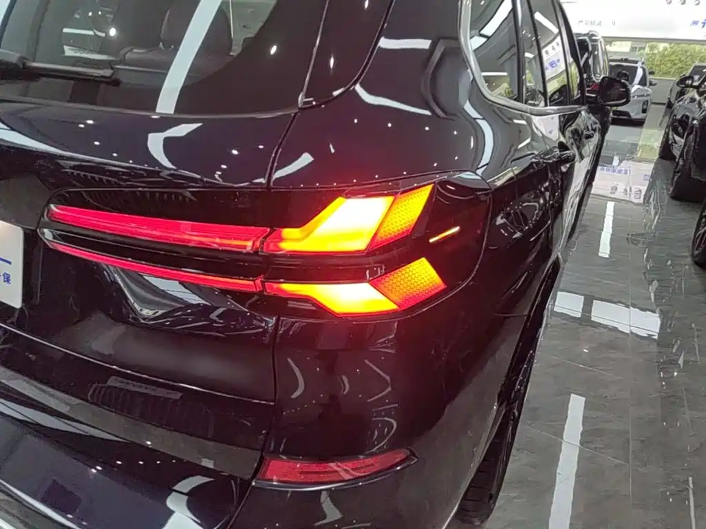 BMW X5 — миниатюра 8