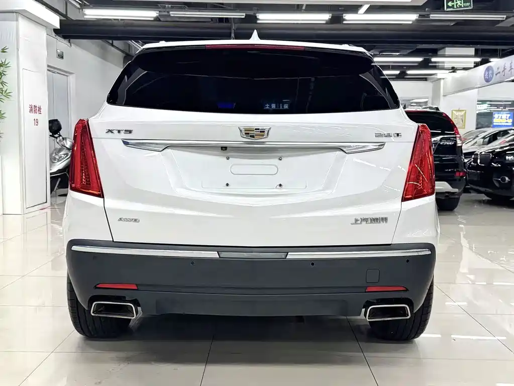 Cadillac XT5 — миниатюра 6