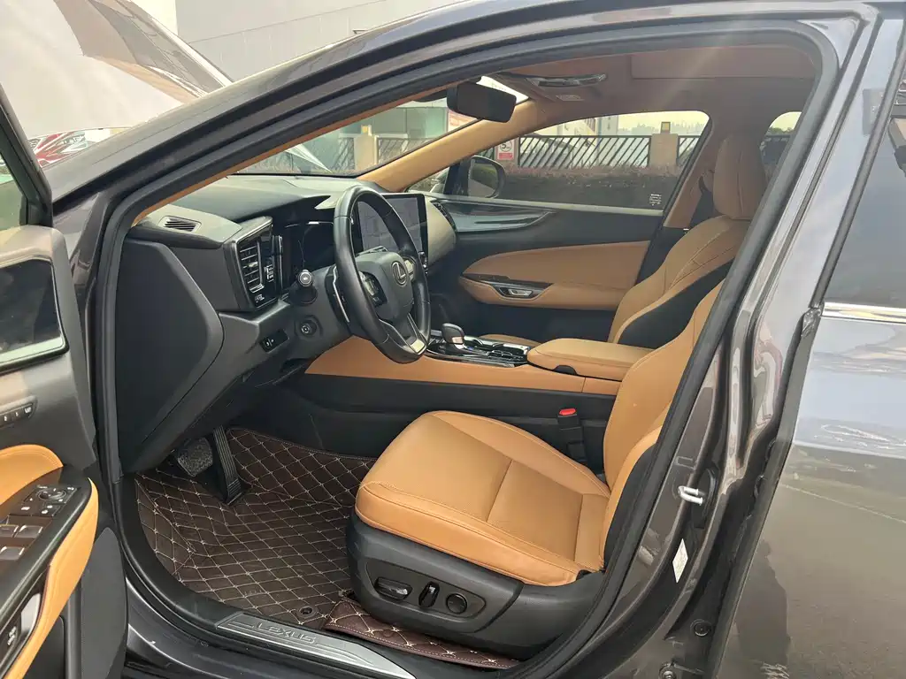 Lexus NX — миниатюра 6
